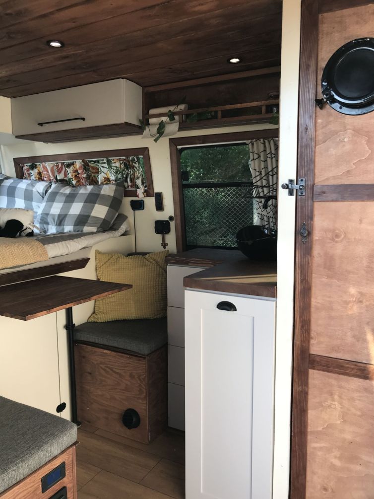 dost karavan mobilya ahşap